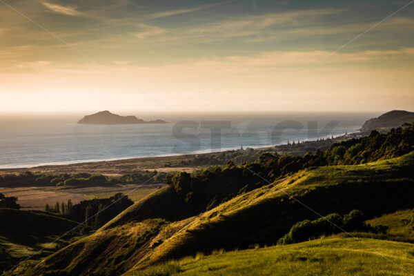 Bare Island (Motu-O-Kura) and Waimarama, Hawke’s Bay, New Zealand - SCP Stock