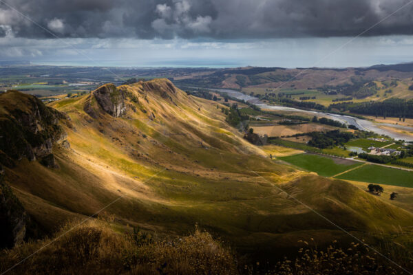 Te Mata Peak under a stormy sky, Havelock North, Hawke’s Bay, New Zealand - SCP Stock