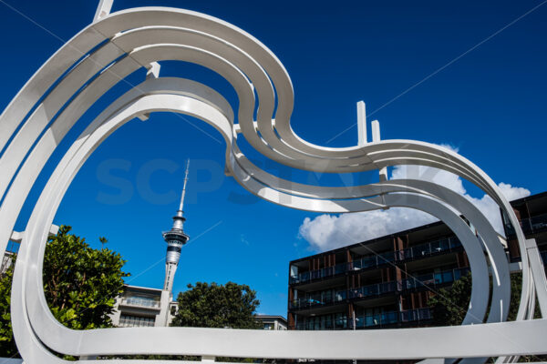 Long Modified Bench artwork, Waitemate Plaza, Auckland CBD, New Zealand - SCP Stock